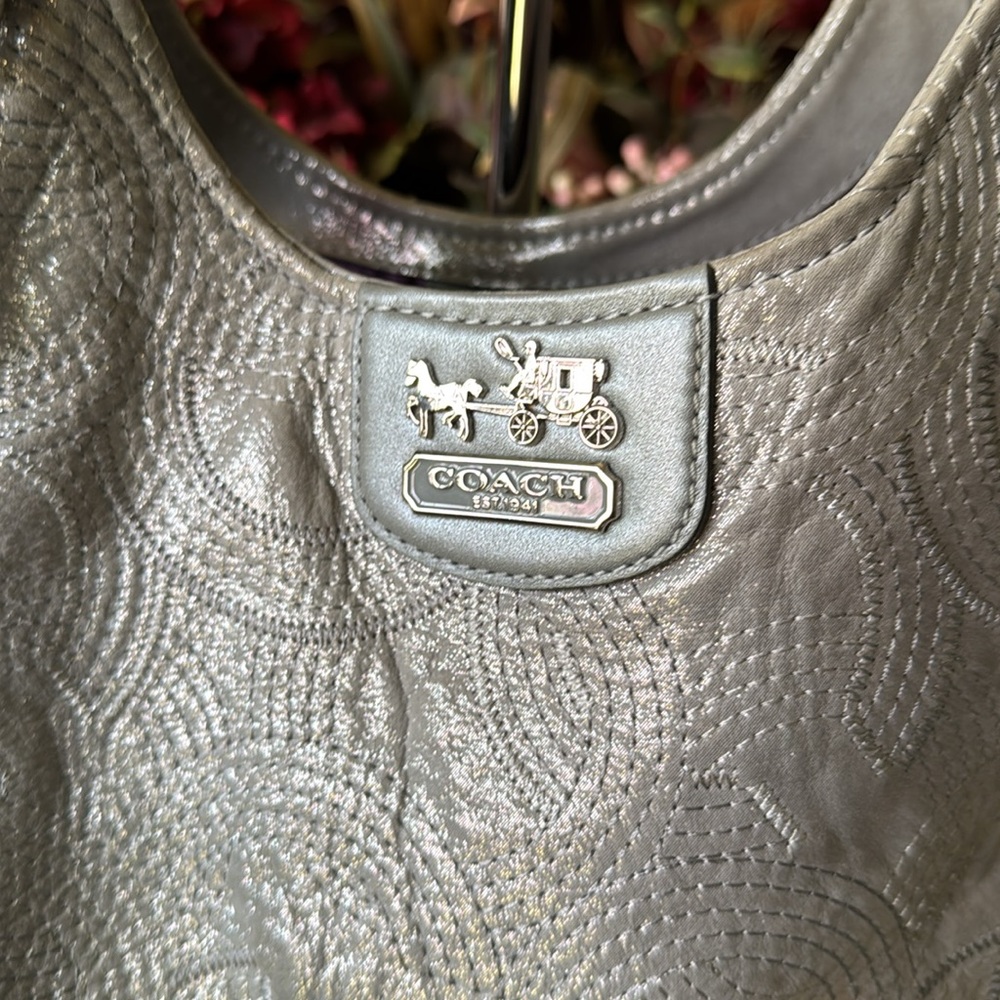 Coach Silver Shoulder Bag - Picture 5 of 11